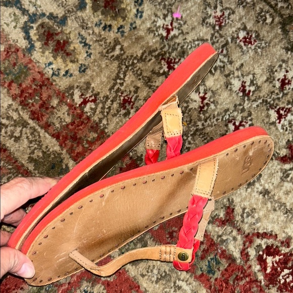 UGG Tan and Red T-Strap Sandals - Picture 8 of 9